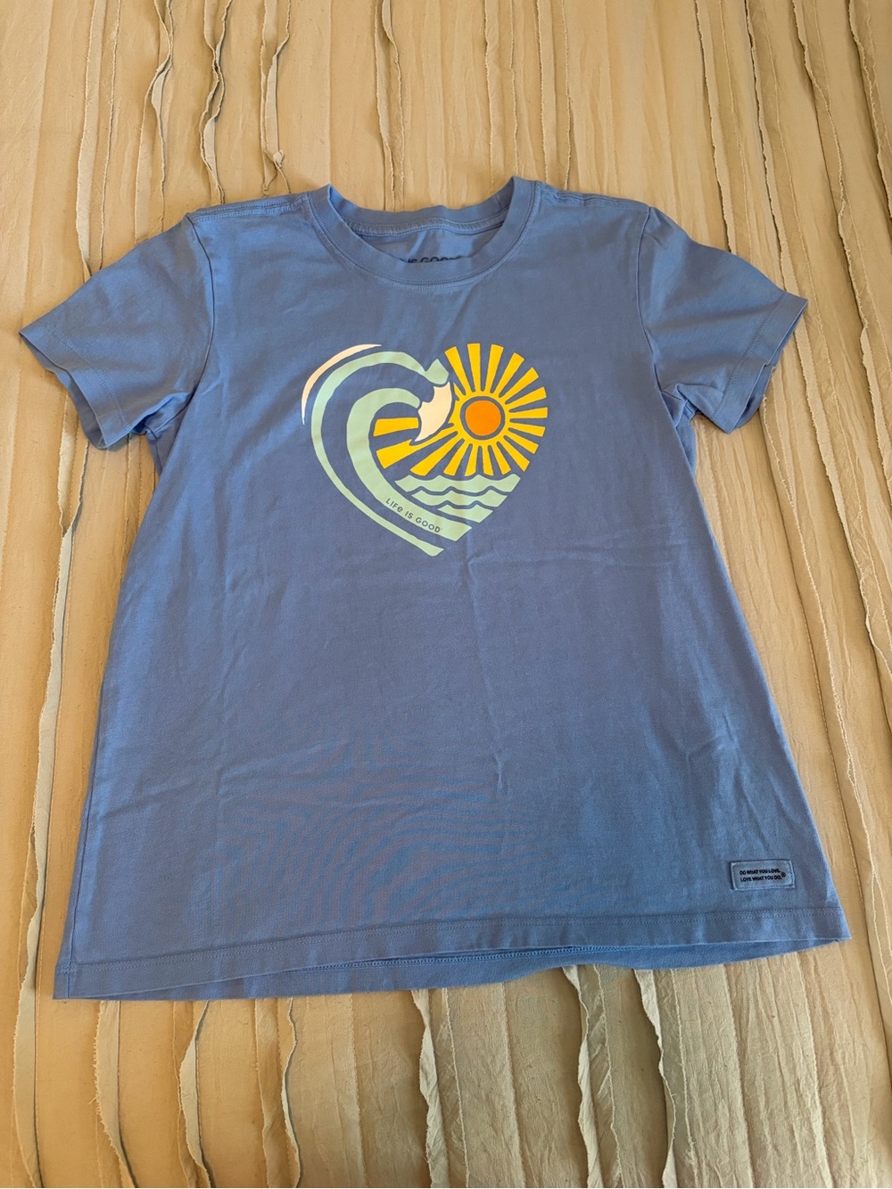 Life is Good Waveheart Short Sleeve Crusher Tee | Size M